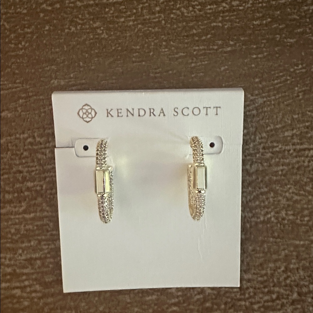 Kendra Scott Sparkling Gold Earrings